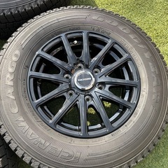 スタッドレスタイヤホイールセット　195/80R15の画像