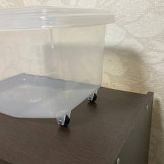 【お話中】プラスチック容器の画像