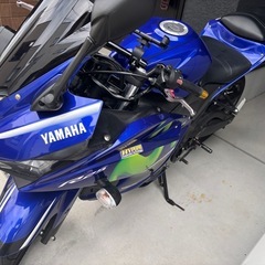 YAMAHA yzf-r25 モビスター　14000㎞
の画像
