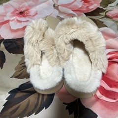 ベージュSPORT ファー付きスリッパ 40-41サイズ　の画像