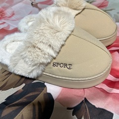 ベージュSPORT ファー付きスリッパ 40-41サイズ　の画像