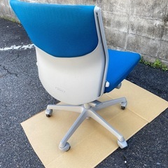 オフィスチェアの画像