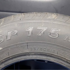 ハイエース 夏タイヤ タイヤのみ 4本の画像