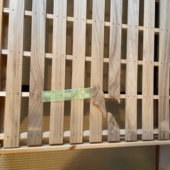 無印良品　シングルベッド　パイン材　一部割れありの画像