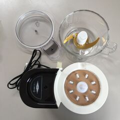 ○【通電・一部動作確認済】フードプロセッサー TESCOM TK440 ホワイト テスコム 調理機器 器具 キッチン家電 中古品(NF251025)382-57の画像