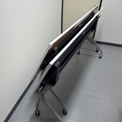 会議テーブルの画像