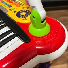 (お話中)おもちゃキーボード、音楽機能付き、椅子付き。 の画像