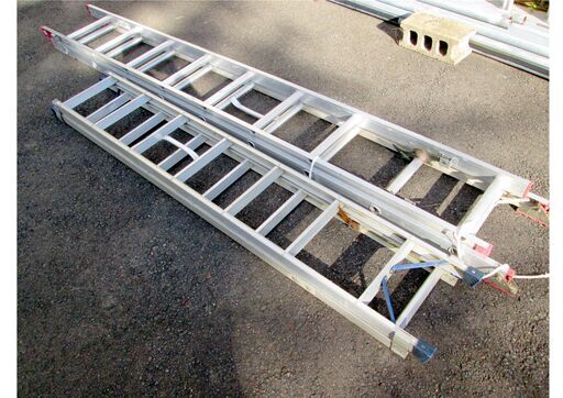 510125 / 2連はしご / ピカ EX-50 全長5m27・全長約4m 縮長約2m30 / 中古品 ※お引取限定