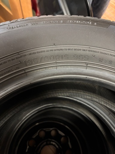 タイヤ ジムニーシエラ 
195/80r15　