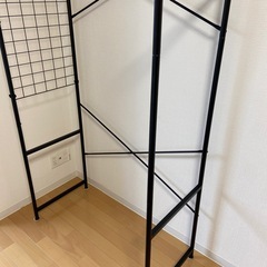 ¥0 ハンガーラック(黒)※早めに取りに来てくれる方優先※の画像