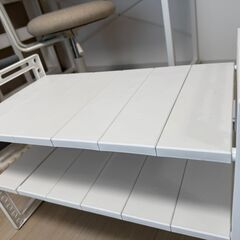 収納ラックなどの画像
