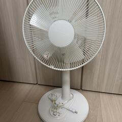 収納ラックなどの画像
