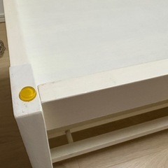  ガラステーブルの画像