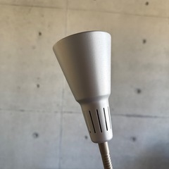 イケア　フロアライト2本の画像