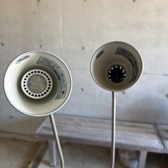 イケア　フロアライト2本の画像