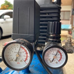 エアコンプレッサー　の画像