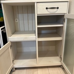 食器棚の画像
