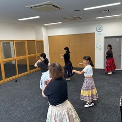 ワヒネクラス火曜昼初級，中級クラスの画像