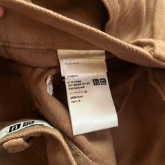 【新品】UNIQLOストレートパンツの画像
