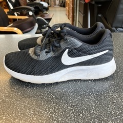 K2510-362 NIKE ランニングシューズ 24.5センチ ブラック 汚れ、使用感有りの画像