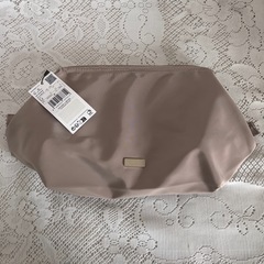 新品／MANGO マンゴー コスメポーチ クラッチバッグ グレージュの画像