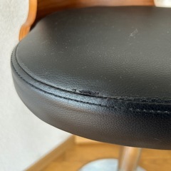 カウンターチェア   木製仕様   快適な背もたれ付き の画像