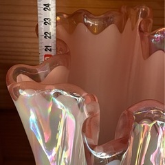 お花みたいな形の花瓶　オーロラカラー　
の画像