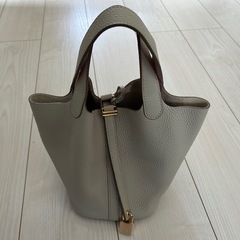 ハンドバッグ。　ハニーキューブの画像