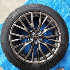 レクサスＲＸ（２０２０）純正 アルミホイル付きスタッドレスタイヤ DUNLOP WINTERMAXX SJ8 235/55R 20の画像