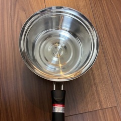 持ち手付き鍋の画像