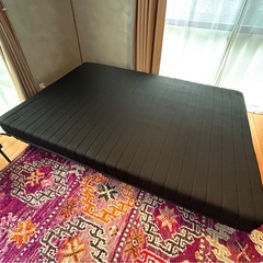 セミダブルベッド
の画像