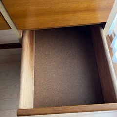 【学習机／デスク】木製 4段引き出し付き（90×60×76cm）の画像