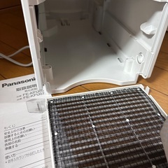⬜️気化式加湿器番号10  Panasonic 2021年製 大阪府内配達無料 保管場所での引取りは値引きしますの画像