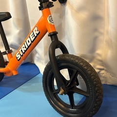 【ストライダー スポーツ 12インチ／オレンジ】バランスバイク／自転車に乗る前の体感バランス練習用／子ども用の画像