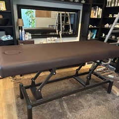 【急募につき20%おふ20％オフ】エステ用！整体用！！マッサージベッド！の画像