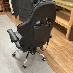 S352 ⭐ LUCKRACER ゲーミングチェア リクライニング テレワーク 一体式オットマン付き 幅53cmの画像
