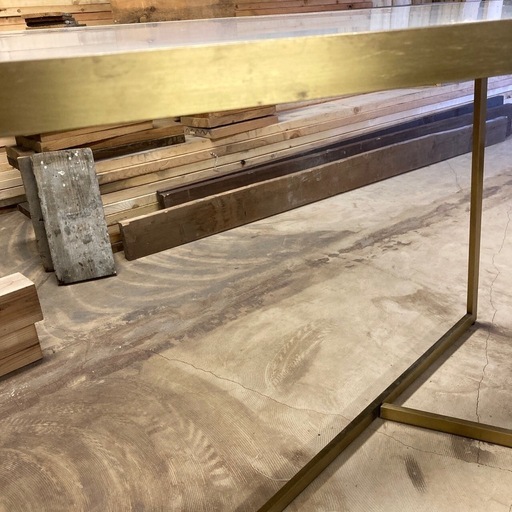 開業する方を応援します！アンティーク調の天板テーブル