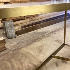 開業する方を応援します！アンティーク調の天板テーブルの画像