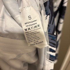 ラッシュガード新品未使用0円の画像