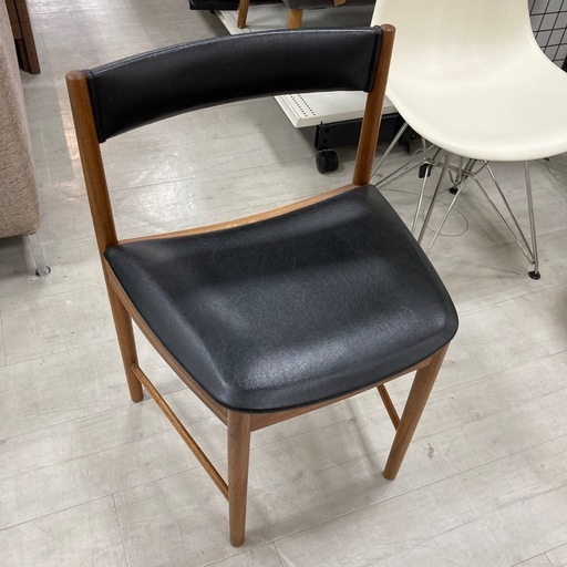 取りに来れる方限定！A.H.McINTOSH（マッキントッシュ）のダイニングチェアーです！