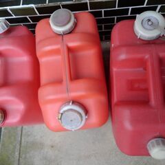 灯油用ポリタンク(中古)の画像