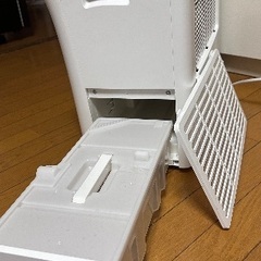 ⬜️ 衣類乾燥除湿機 番号 13   エディオン「e angle」2023年製 大阪府内配達無料 保管場所での引取りは値引きしますの画像