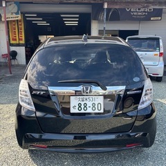 車検9年5月！フィットハイブリッドの画像