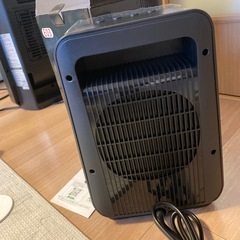 新品　セラミックファンヒーターの画像