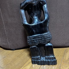 木製女性像彫刻 スタンプ付き 約25cm 木彫り人形　(木製/アフリカ)の画像