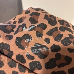 NIKEヒョウ柄レギンス美品0円の画像