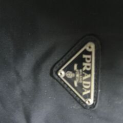 プラダのビニール製バッグの画像