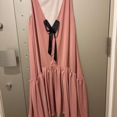 ピンクサテンワンピース0円の画像