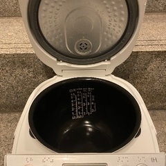 ★炊飯器　2025年製　TOSHIBA の画像