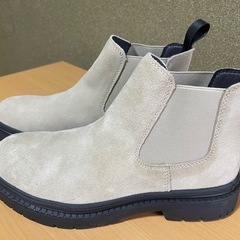 ベージュ系ブーツの画像